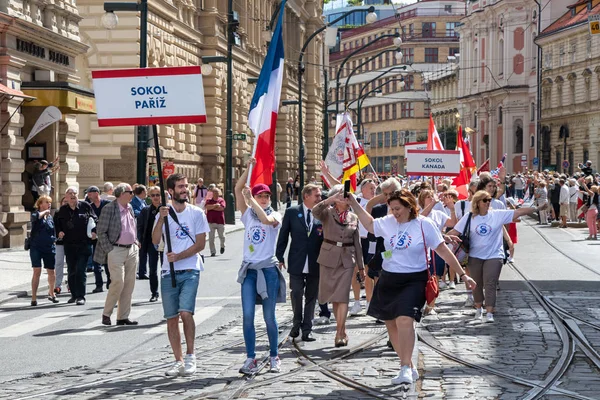 Prag Tschechische Republik Juli 2018 Besucher Aus Paris Paradieren Auf — Stockfoto