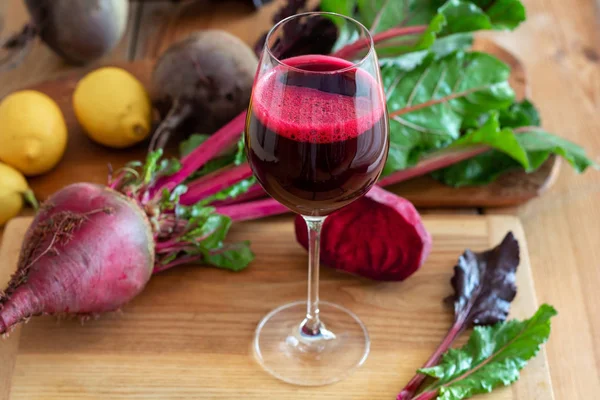 Zumo Remolacha Roja Vaso Con Raíz Fresca — Foto de Stock