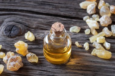 Buhur esans buhur reçine ile bir şişe