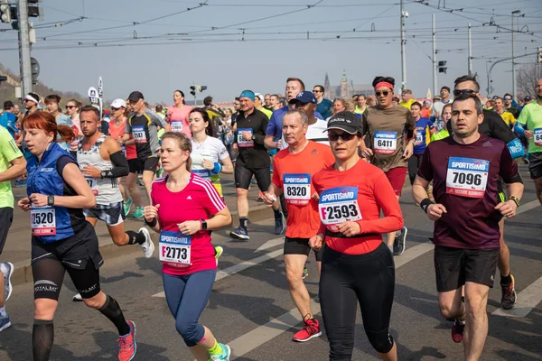 Runners participating in the Prague Half Marathon — Stock Photo, Image