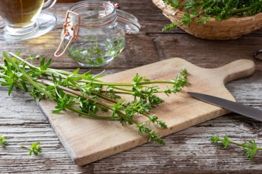 Taze yatak samanından tentür hazırlanması