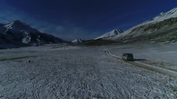 Altai Siberia Rusia Coche Las Montañas Conducción Rápida Cabalgando Las — Vídeo de stock