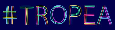 Tropea hashtag - karalama harflerini keçeli kalem, kalem gibi çok renkli kıvrımlı çizgilerden ayır. Pankart, el ilanı, kart, hatıra, iz, giysi ve tişört için. Tropea - İtalya 'da tatil köyü. Stok resmi.