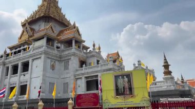 Bangkok Tayland ve kilise altını Wat Traimit, Altın Buda Tapınağı. Yüksek kalite 4k görüntü