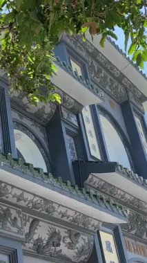 Da Nang, Vietnam 'ın tepelerindeki Buda Hanım Dünya Turistleri İçin Turizm Özellikleri. Yüksek kalite 4k görüntü