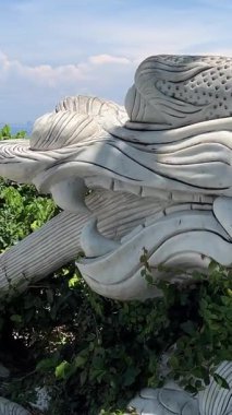 Da Nang, Vietnam 'ın tepelerindeki Buda Hanım Dünya Turistleri İçin Turizm Özellikleri. Yüksek kalite 4k görüntü