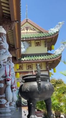 Da Nang, Vietnam 'ın tepelerindeki Buda Hanım Dünya Turistleri İçin Turizm Özellikleri. Yüksek kalite 4k görüntü