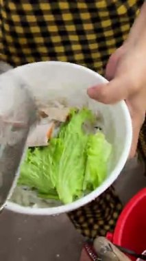 Tavuk çorbası, Asya sokak yemeği. Asya Çorbası Sokak Yemekleri