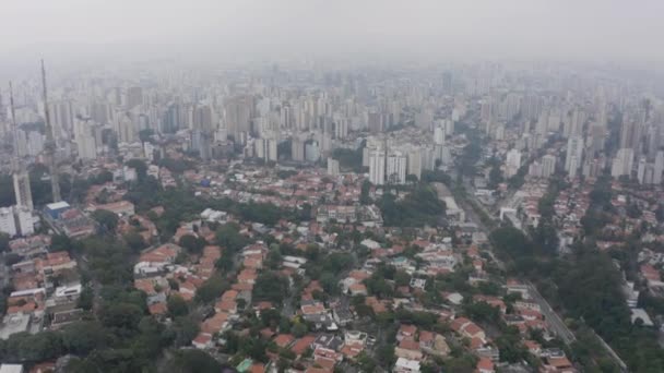 Vlucht Buurt Pacaembu Paulo Van Bovenaf Gezien Torens Achtergrond Bewolkte — Stockvideo