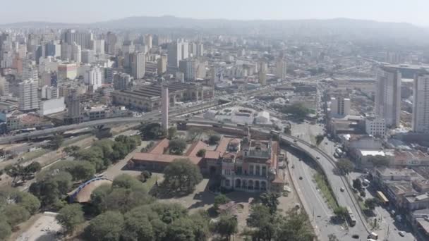 ブラジルのサンパウロ市内最大のバスターミナルの上からの眺め — ストック動画