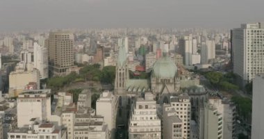 Sao Paulo şehir merkezindeki Se Meydanı, yukarıdan görüldü, Brezilya 'ya doğru ilerliyor.