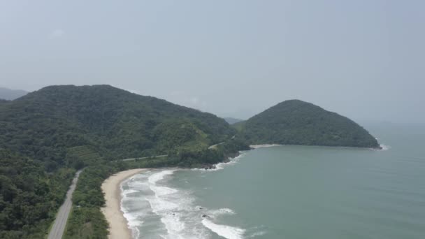 Vuelo Sobre Playa Barra Seca Praia Vermelha Ubatuba Sao Paulo — Vídeos de Stock