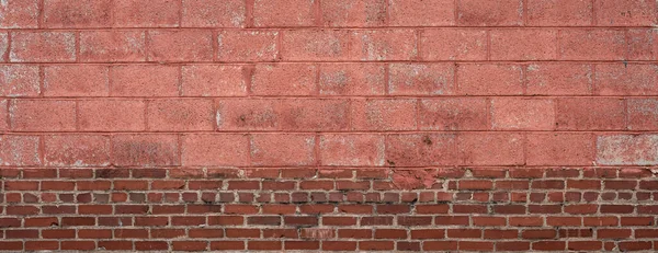 Klasik Kırmızı Tuğla Boyanmış Beton Bloğun Panoramik Arka Planını Böl — Stok fotoğraf