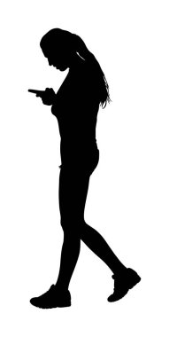 Beyaz arka planda izole edilmiş cep telefonu vektör siluetinde konuşan güzel bir kadın. Akıllı telefonlu bir kız. Aktif bayan şehir manzarası. İnternetten selfie. Wi-Fi bulunması
