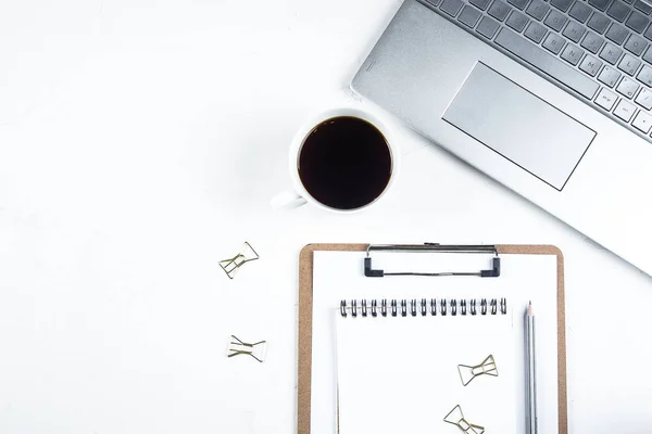 Schreibtisch Mit Computer Zubehör Notizbuch Und Kaffeetasse Draufsicht Mit Kopierraum — Stockfoto