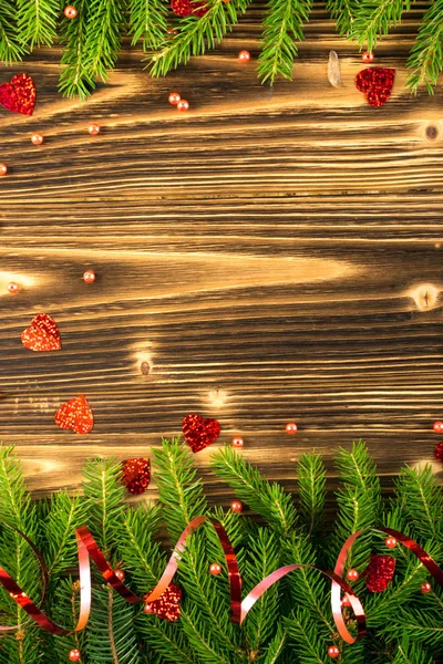 Weihnachtlicher Hintergrund Mit Tannenzweigen Auf Holzkulisse Flach Gelegt Und Von — Stockfoto