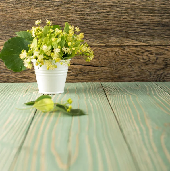 Fiori Tiglio Sfondo Legno Bellissimo Mazzo Estivo Sopra Struttura Della — Foto Stock