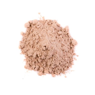 Beyaz arka plan üzerinde üstten görünüm izole kahverengi fitness sallamak için kakao peynir altı suyu protein tozu. Çikolata ek toz yığını kapat