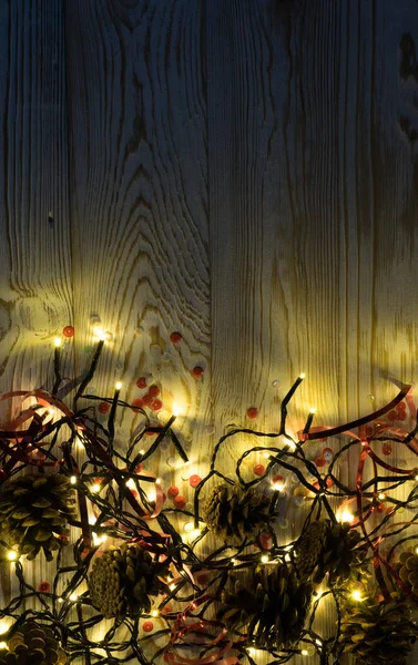 Weihnachtsbeleuchtung Auf Hölzernem Hintergrund Von Oben Mit Copyspace Girlanden Lichter — Stockfoto