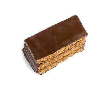 Beyaz arka plan üzerinde izole kek tatlı dilim. Makro fotoğraf berry reçelli kare çikolatalı kek