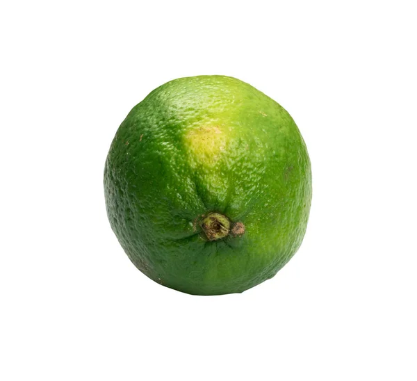 酸钥匙一个整体石灰查出在白色背景 小多汁的绿色柠檬或新鲜的有机柑橘 — 图库照片