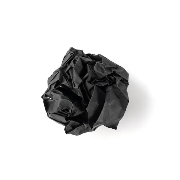 白い背景に隔離された砕いた黒い紙のボール 天然のテクスチャがスクランチドシートを広げました 暗い紙のボールを粉砕 — ストック写真
