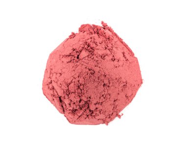 Acai tozu yığını izole, menekşe süper yiyecek tozu, pembe meyve unu özü tepeciği, kuru Euterpe oleracea palmiye üzümü tozu beyaz arka plan görüntüsüne yoğunlaşır.