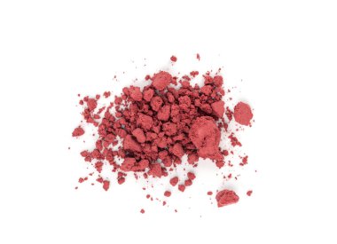 Acai tozu yığını izole, menekşe süper yiyecek tozu, pembe meyve unu özü tepeciği, kuru Euterpe oleracea palmiye üzümü tozu beyaz arka plan görüntüsüne yoğunlaşır.