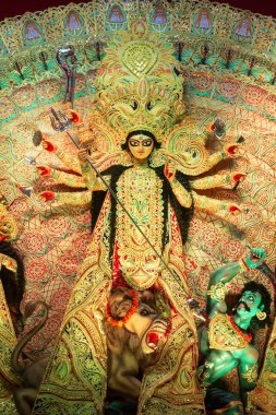 Durgotsava, olarak da bilinir Durga Puja Tanrıça Durga reveres Hindistan bir yıllık Hindu festivali var. Batı Bengal, Assam,: Tripura, Bihar, Jharkhand, Odisha, Bangladeş ve diğer bölgelerde özellikle popüler.