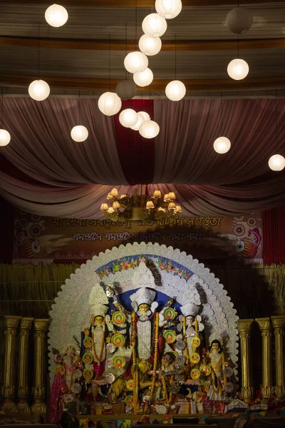 ドゥルガープージャ Durgotsava とも呼ばれますは ドゥルガー女神をあがめるインド亜大陸のヒンドゥー教大祭です 西ベンガル アッサム州 トリプラ州 ビハール州 ジャールカンド州 オリッサ — ストック写真