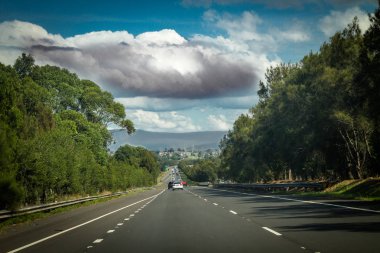 Canberra'dan Sidney, Avustralya'ya giden yol