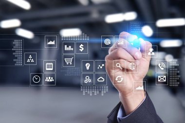 Sanal ekran arayüzü ile uygulamaları kutsal kişilerin resmi. Apps. Strateji planlama Internet teknoloji kavramı.