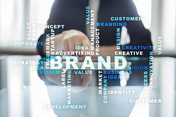 Marka kavramı sanal ekran üzerinde. İş kavramı. Kelime bulutu.