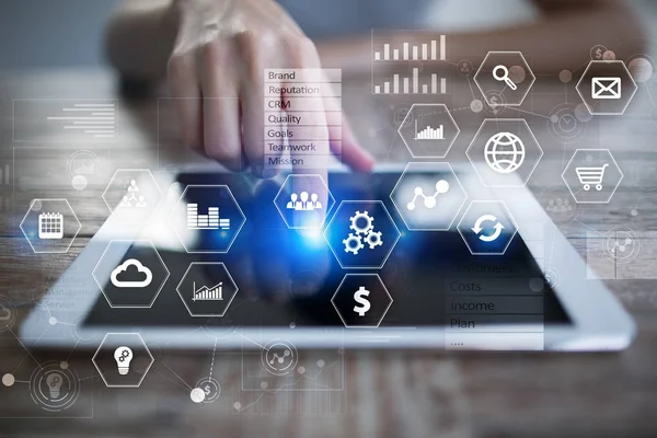 İş ve teknoloji kavramı. Grafikler ve sanal ekran arka planı simgeleri.