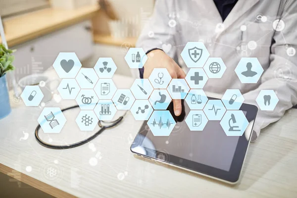 Medical doctor working with modern computer virtual screen interface. Medicine technology and healthcare concept. — Stock Photo, Image