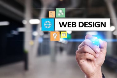 Web Tasarım ve geliştirme kavramı sanal ekrandaki.