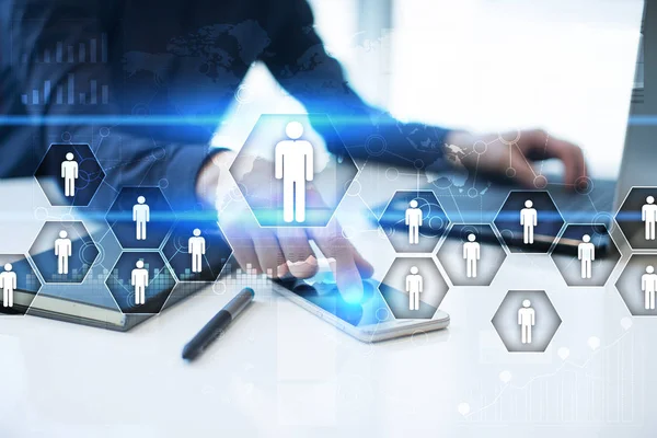 İnsan kaynakları yönetimi, insan kaynakları, işe alım, liderlik ve ekip oluşturma. İş ve teknoloji kavramı.
