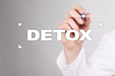 Tıp doktoru Detoks sanal ekran seçin. Sağlık kavramı.
