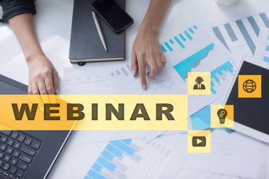 Webinar. E-eğitim, Online Eğitim kavramı. Kişisel gelişim. Sanal ekran.