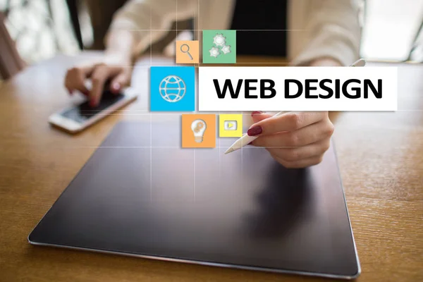 Concept de conception et de développement Web sur l'écran virtuel . — Photo