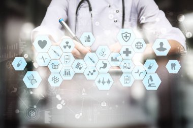 Tıp doktoru, sanal ekran arayüzü. Tıp teknolojisi ve sağlık kavramı. EMR, Ehr elektronik sağlık kayıtları