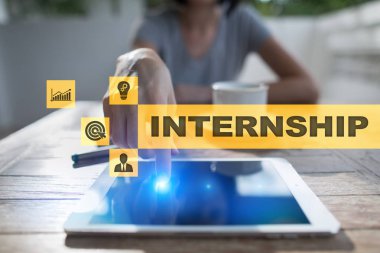 Sanal ekran staj metni. İş, eğitim ve Internet kavramı