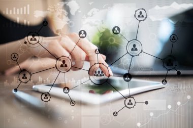 İnsanlar simgeler yapısı sosyal ağ. Saatlik insan kaynakları yönetimi. İş internet ve teknoloji kavramı.