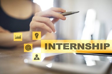 Sanal ekran staj metni. İş, eğitim ve Internet kavramı.