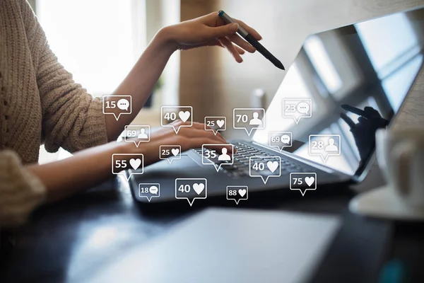 Smm Gusta Seguidores Iconos Mensajes Pantalla Virtual Marketing Redes Sociales — Foto de Stock