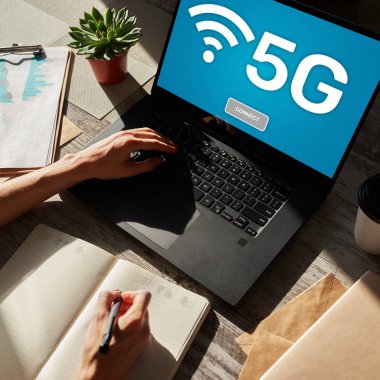 5g Hızlı mobil internet bağlantısı, Ne nesli iletişim ve modern teknoloji kavramı.
