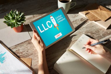 LLC Sınırlı Sorumluluk Şirketi. İş stratejisi ve teknoloji kavramı.