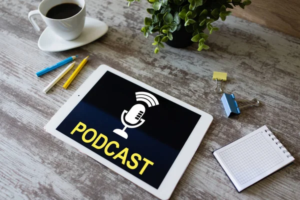 Podcast - ljud- eller videoinspelningar, tv- eller radiosändningar, föreläsningar, tal och andra evenemang. — Stockfoto