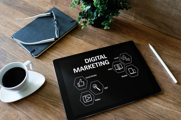 Digitale marketing concept op het scherm. Bedrijfs- en internetconcept. — Stockfoto