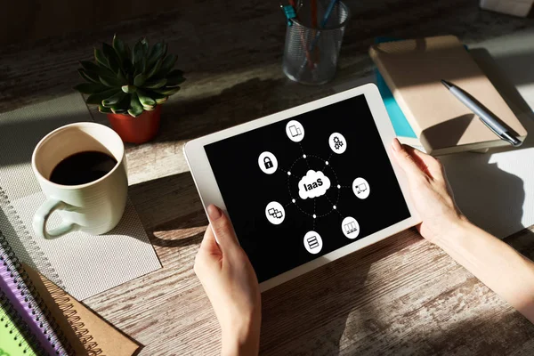 Iaas - infraestructura como servicio. Concepto de Internet y tecnología en pantalla. — Foto de Stock
